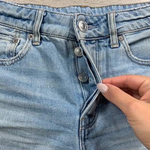 AEO Tomgirl Midi Jean Shorts - Picture 4 of 11